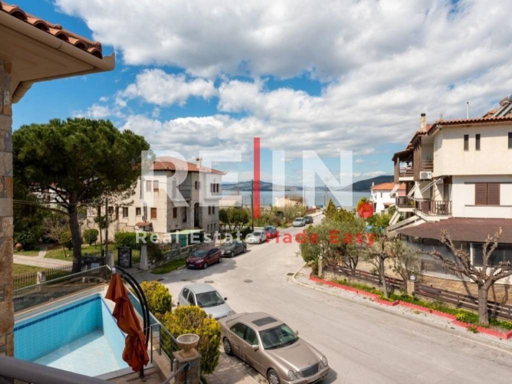 Θέα από μπαλκόνι