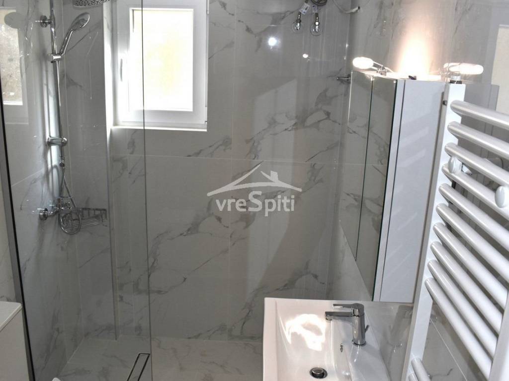 ΑΠΟΨΗ ΛΟΥΤΡΟΥ