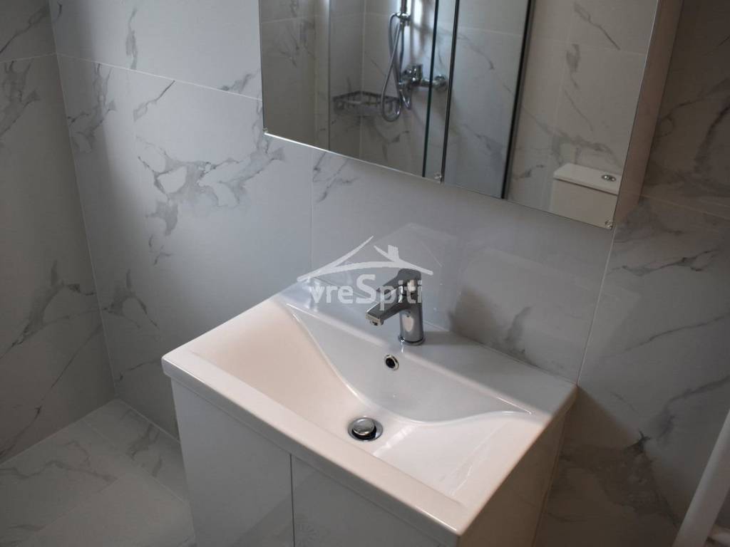 ΑΠΟΨΗ ΛΟΥΤΡΟΥ