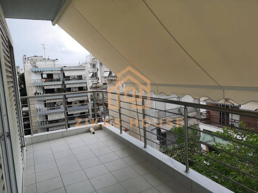 Θέα από μπαλκόνι