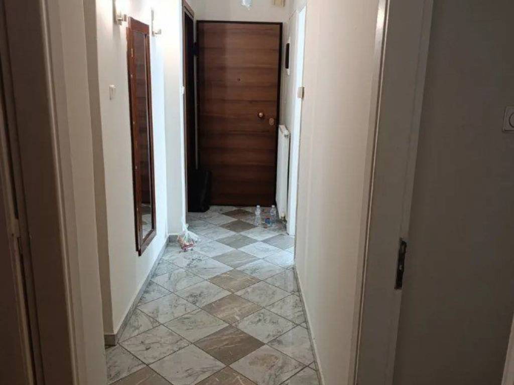 Forumland Real Estate, Διάδρομος