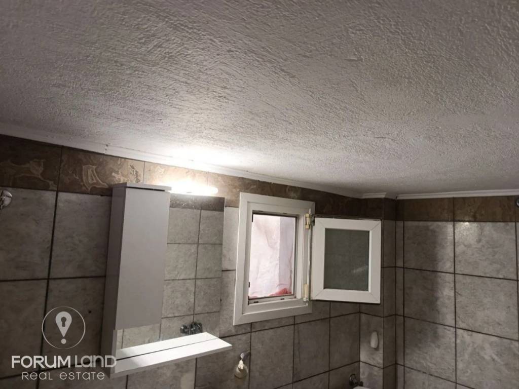 Forumland Real Estate, Μπάνιο