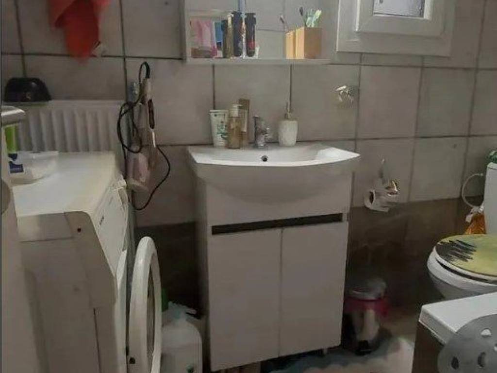 Forumland Real Estate, Μπάνιο