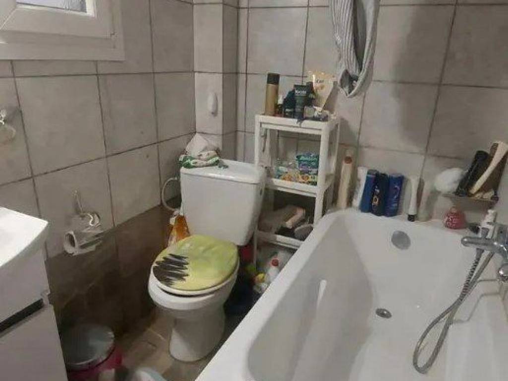 Forumland Real Estate, Μπάνιο