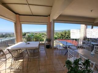 Forumland Real Estate, Εξωτερική όψη