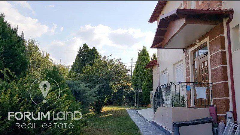 Forumland Real Estate, επαγγελματικό κτίριο