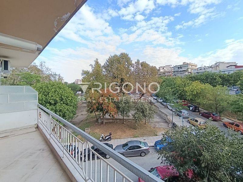 Θέα από μπαλκόνι