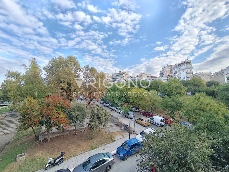 Θέα από μπαλκόνι