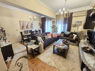 Σαλοτραπεζαρία.