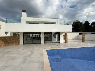 Εξωτερικός χώρος,Πισίνα