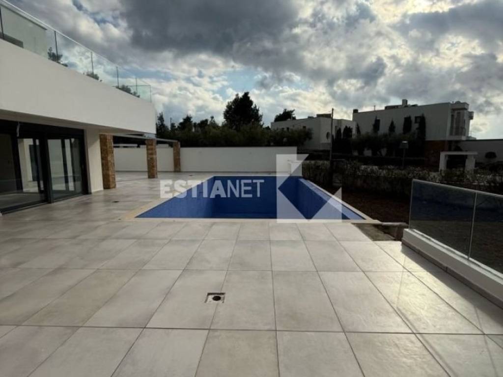 Εξωτερικός χώρος,Πισίνα