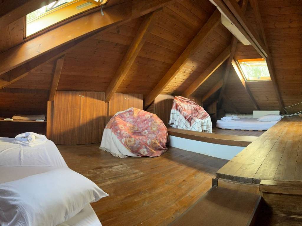 House: attic bedroom