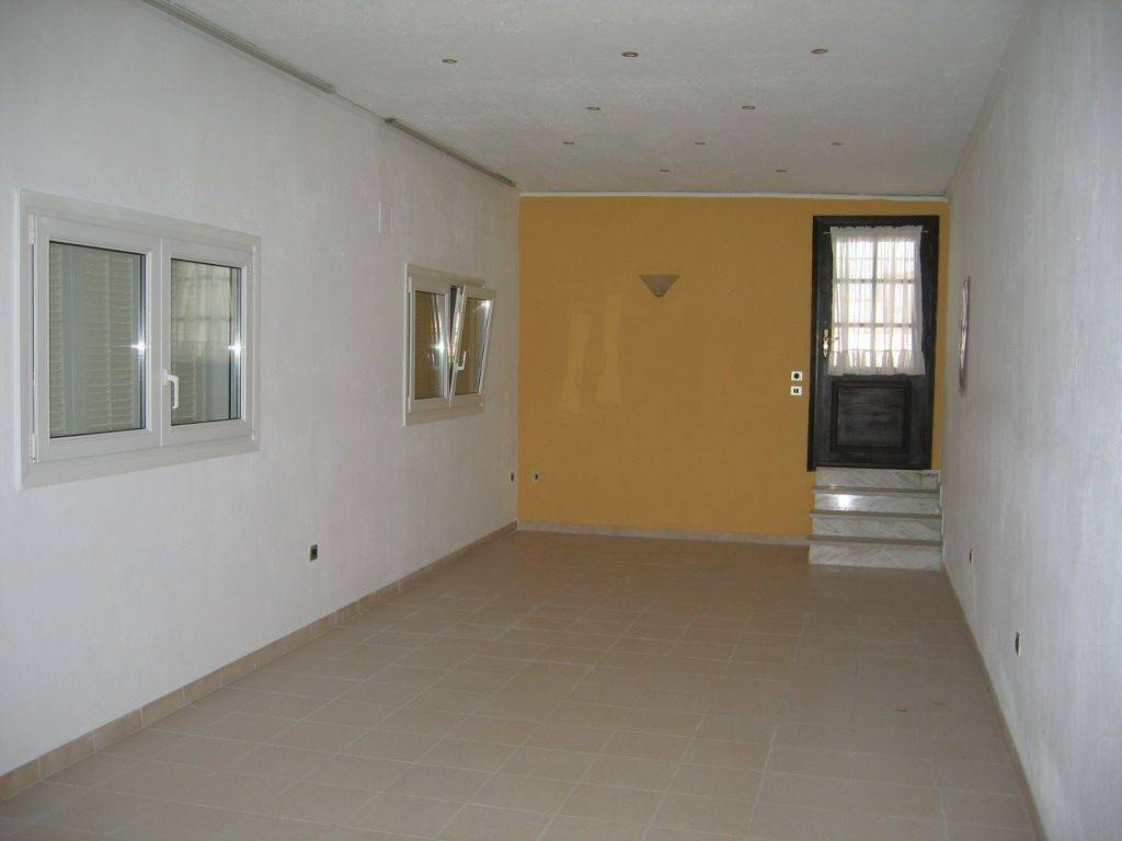 3 ο δωμάτιο στο ημι υπόγειο