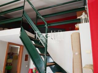 Εσωτερικη σκάλα