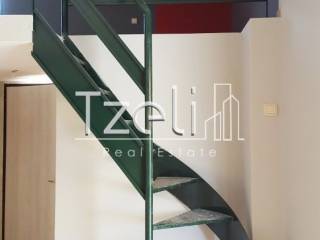 Εσωτερικη σκάλα