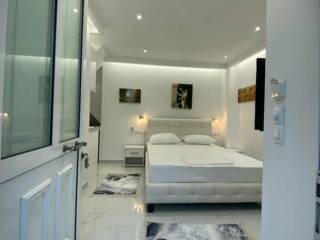 Πρώτη γκαρσονιέρα