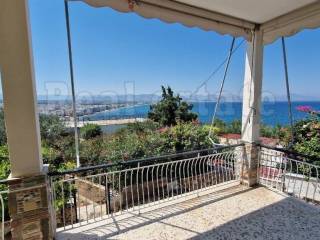 ΘΕΑ ΘΑΛΑΣΣΑ ΑΠΌ ΒΕΡΑΝΤΑ