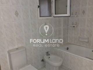 Forumland Real Estate, Μπάνιο
