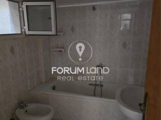 Forumland Real Estate, Μπάνιο