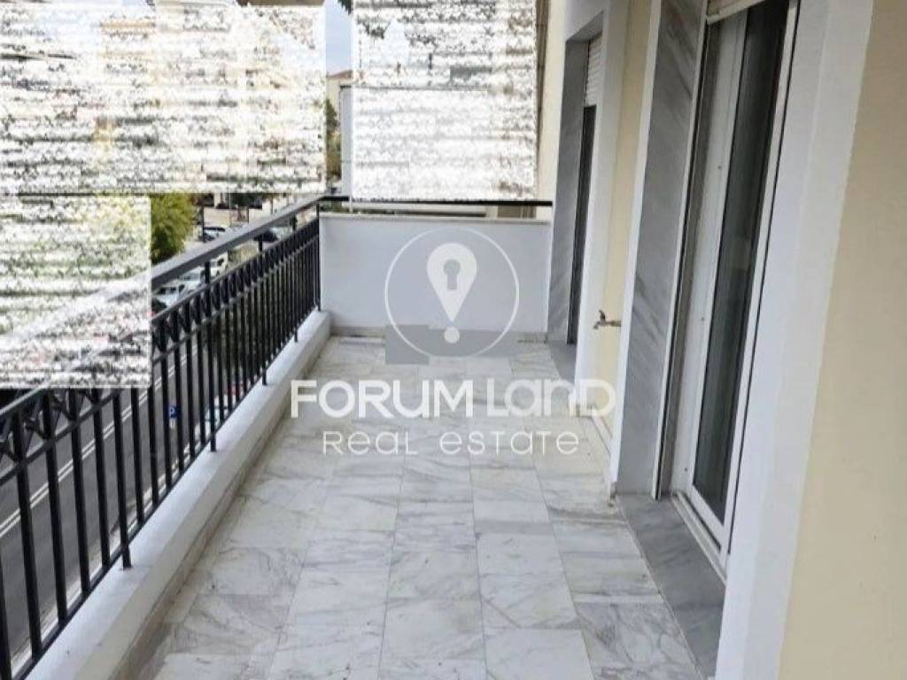 Forumland Real Estate, Βεράντες