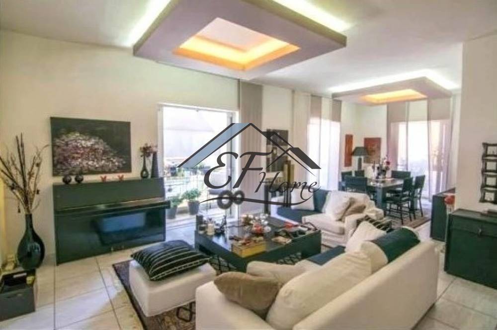 Ενιαίος χώρος σαλόνι-τραπεζαρία