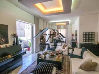 Ενιαίος χώρος σαλόνι-τραπεζαρία