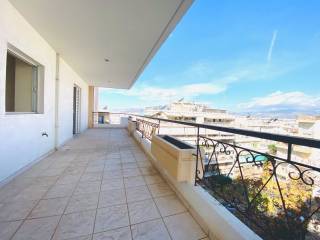 THea apo ten beranta toy salonioy