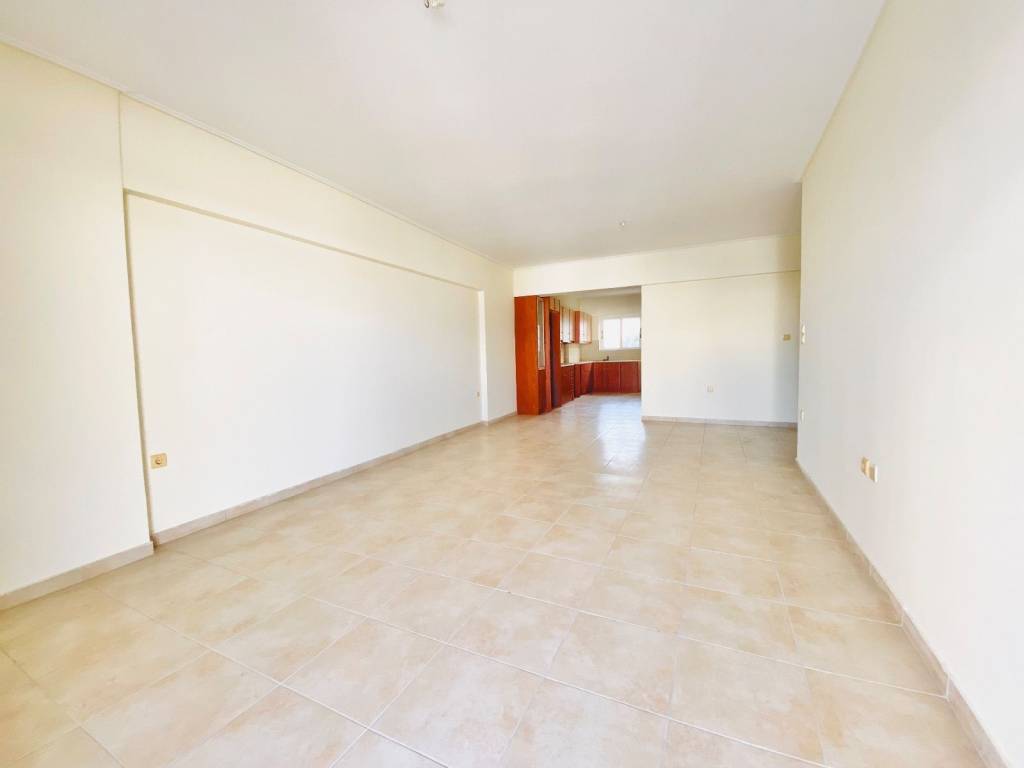 To saloni blepontas ten koyzina