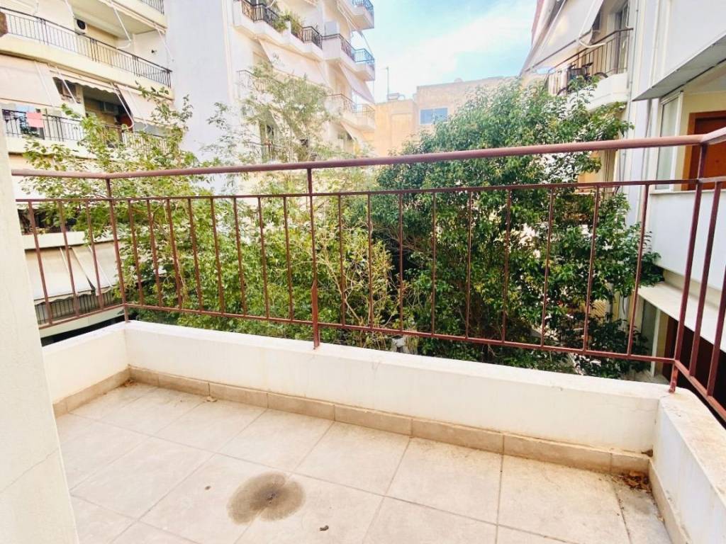 E beranta tis koyzinas