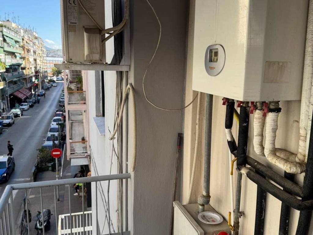 Mpalkoni kai kaysteras physikoy aerioy