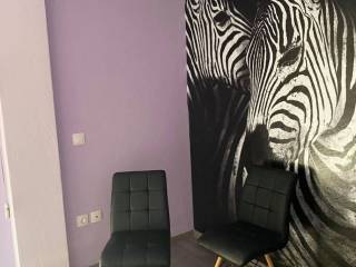 Τμήμα σαλοκουζίνας στο μεσαίο επίπεδο