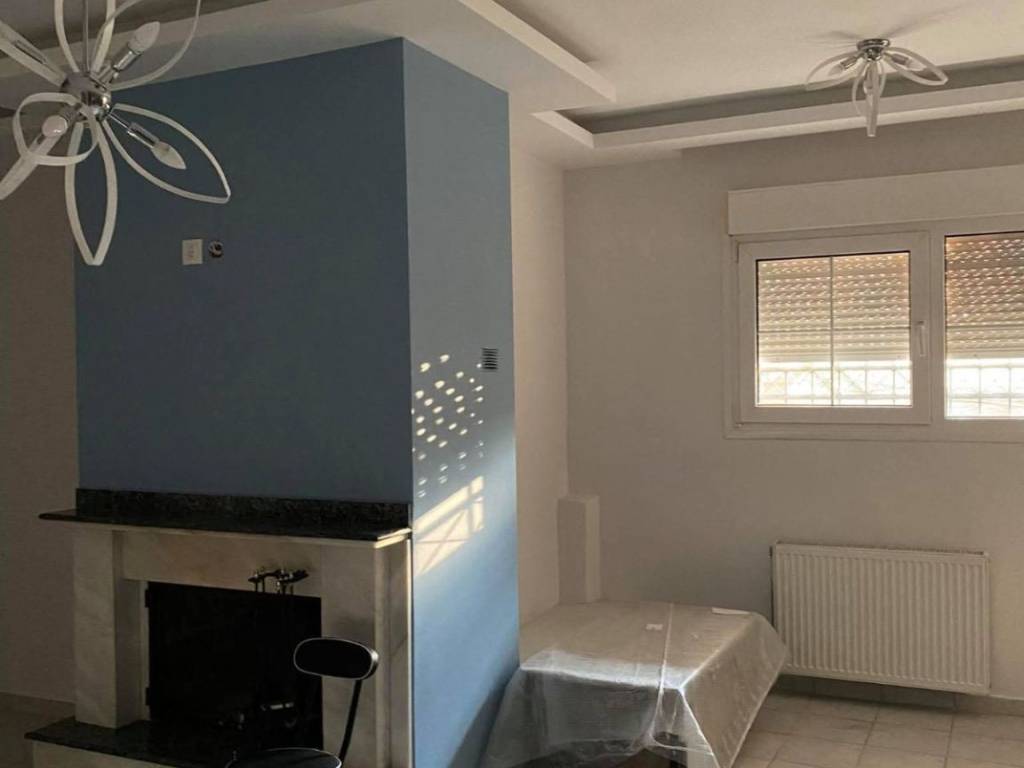 καθιστικό στο ημιυπόγειο