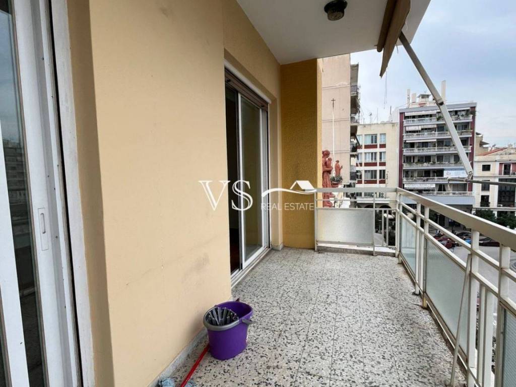 Θέα απο μπαλκόνι