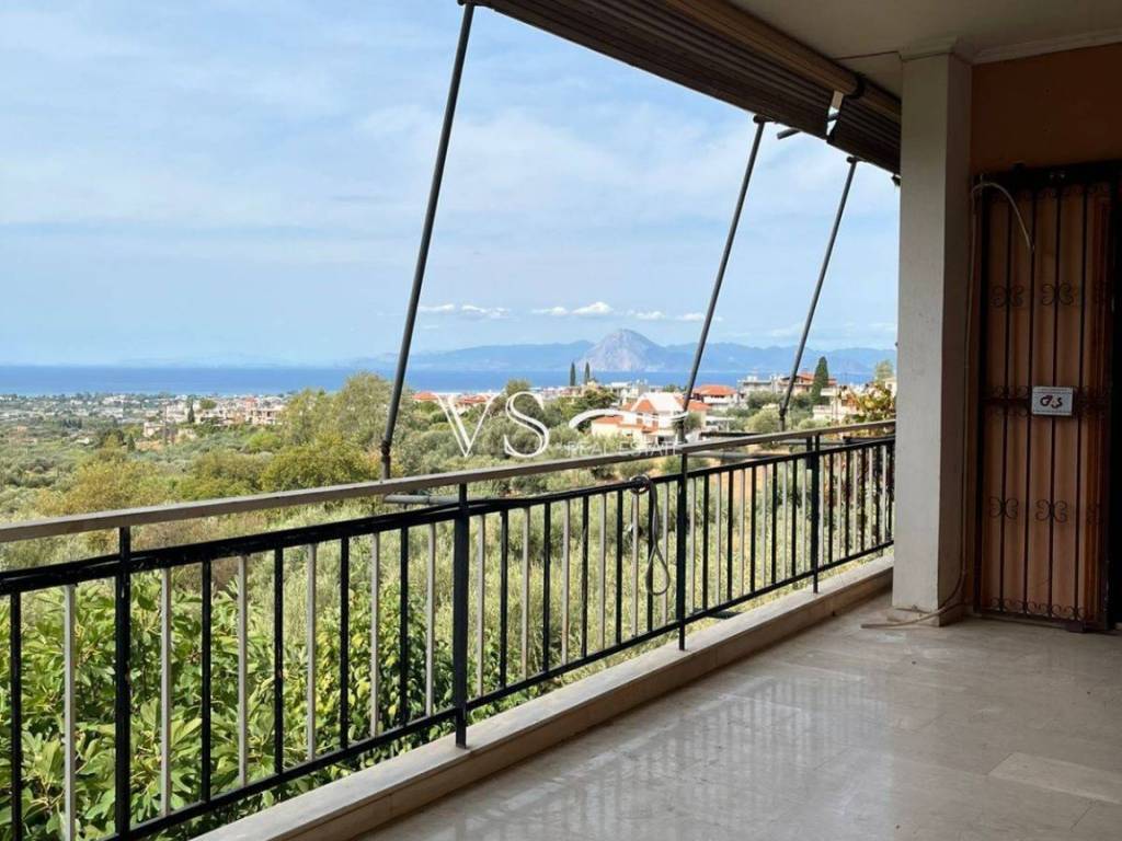 Θέα απο μπαλκόνι
