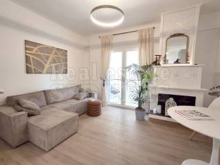 ΣΑΛΟΝΙ ΤΖΑΚΙ