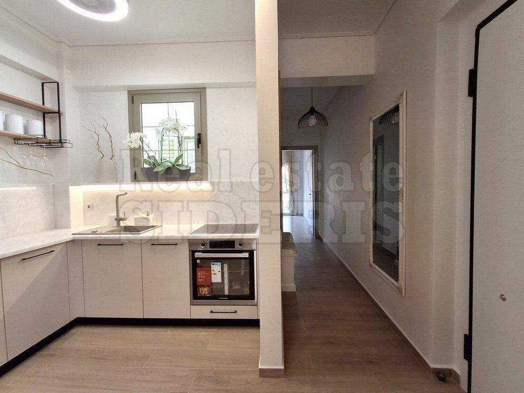 ΚΟΥΖΊΝΑ ΧΩΛ