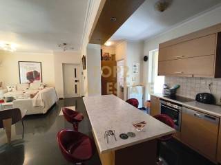 Σαλοκουζίνα