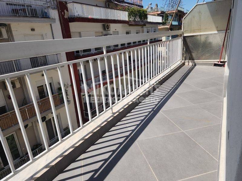 Θέα από μπαλκόνι