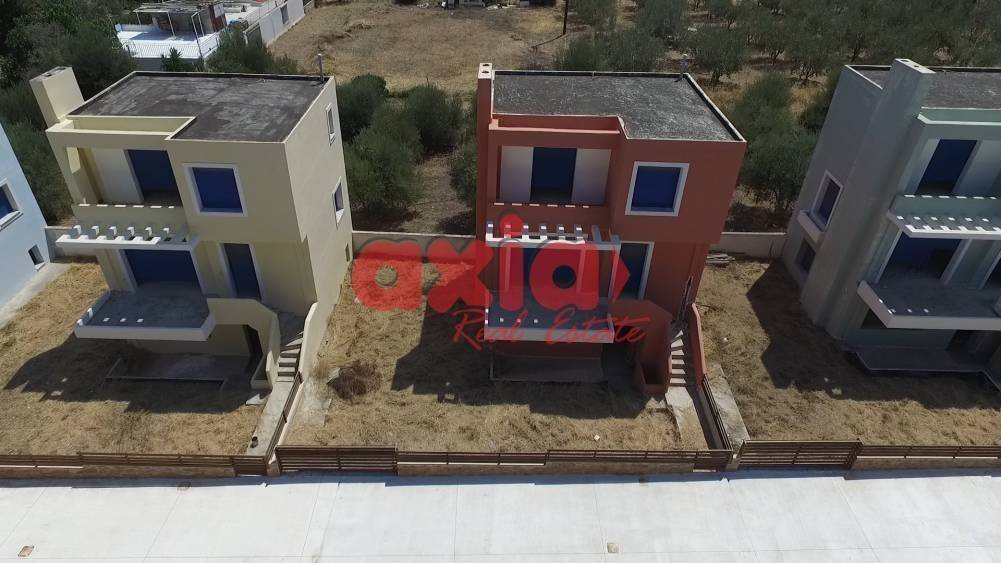 Ξυλόκαστρο, Μελίσσι: Πωλείται μοναδικό