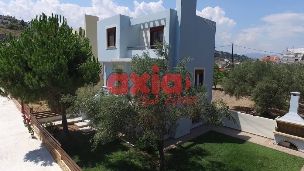 Ξυλόκαστρο, Μελίσσι: Πωλείται μοναδικό