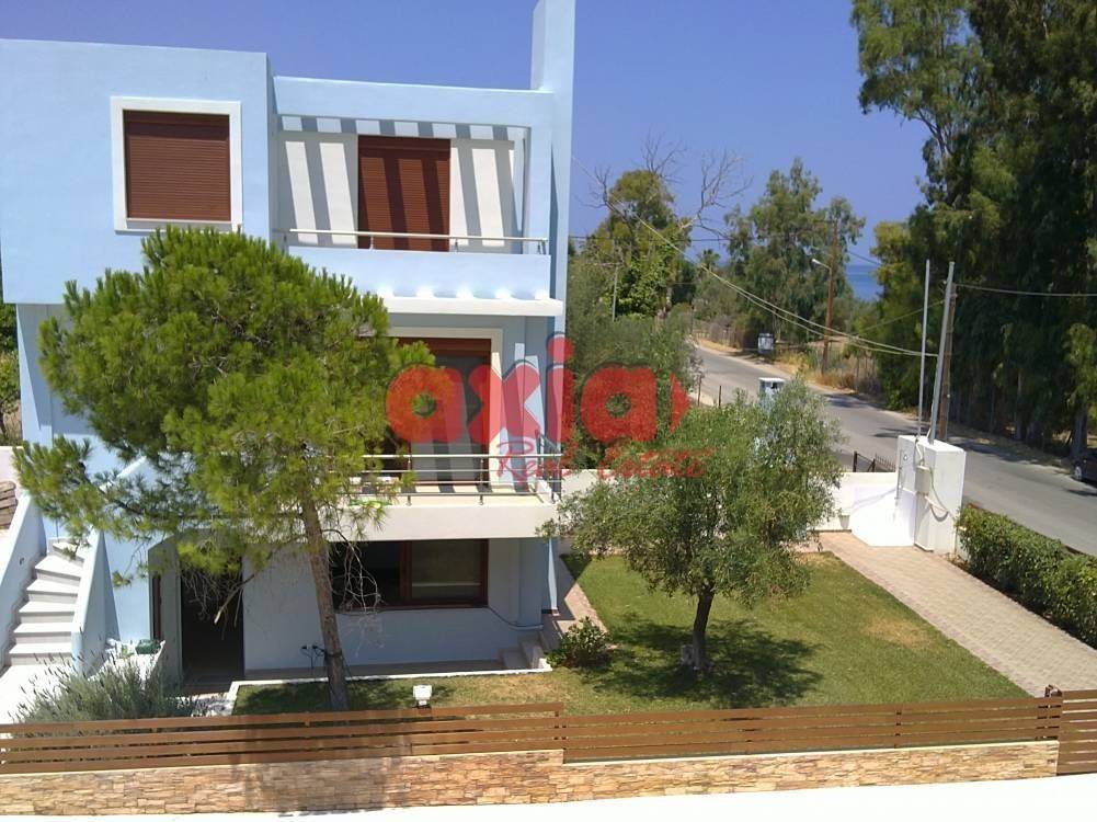 Ξυλόκαστρο, Μελίσσι: Πωλείται μοναδικό