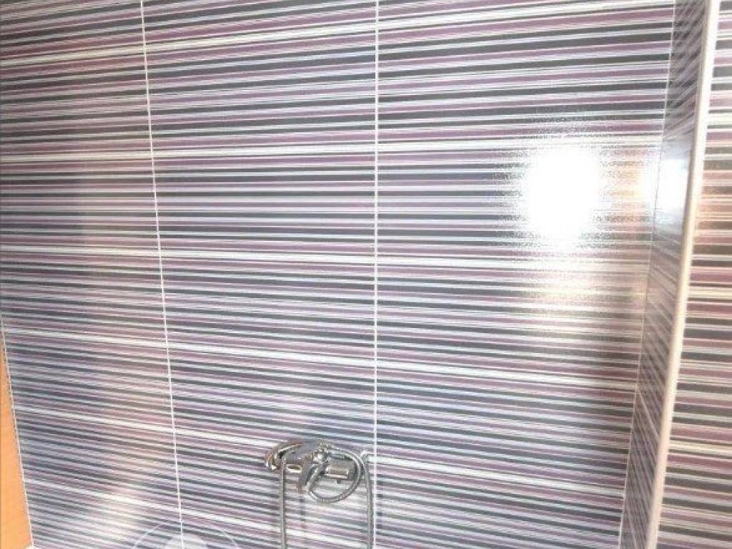 Forumland Real Estate, Μπάνιο