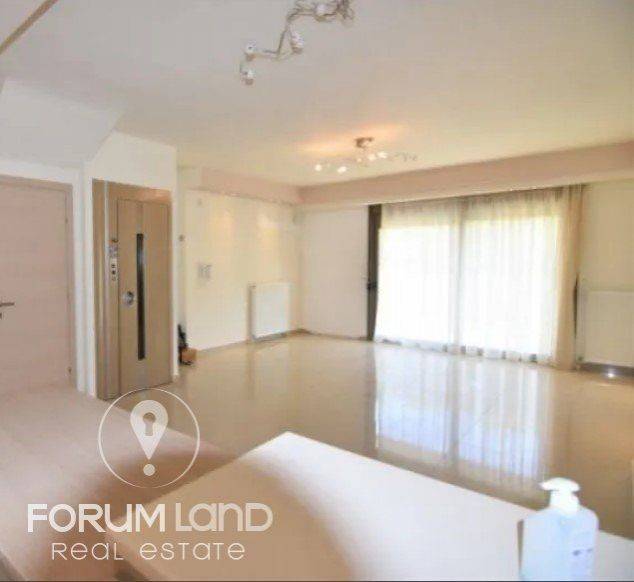 Forumland Real Estate, Σαλοκουζίνα