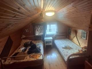 Krebatokamara sophitas 2 me parathyro thea thalassa