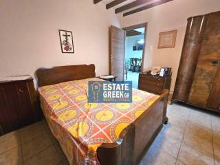 ★ Ανακαίνιση ισογείου 2011 ★ Οικόπεδο 494τ.μ. ★ Πλήρως επιπλωμένη ★