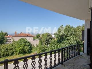 Θέα από μπαλκόνι