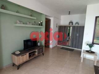 Ενοικιάζεται ΑΠΟ 5/9 ΕΩΣ 30/6 διαμέρισμα 65τ.μ. που βρίσκεται στο ισόγειο οικοδομής