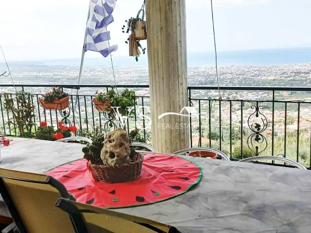 Θέα απο μπαλκόνι