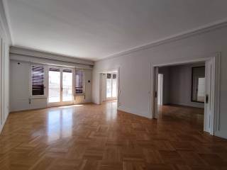 σαλόνι - τραπεζαρία - γραφείο