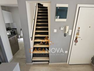 Εσωτερική Σκάλα με κρυφό φωτισμό